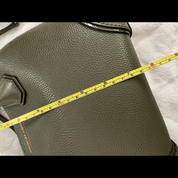 Michael Kors bag - Picture 4 of 7